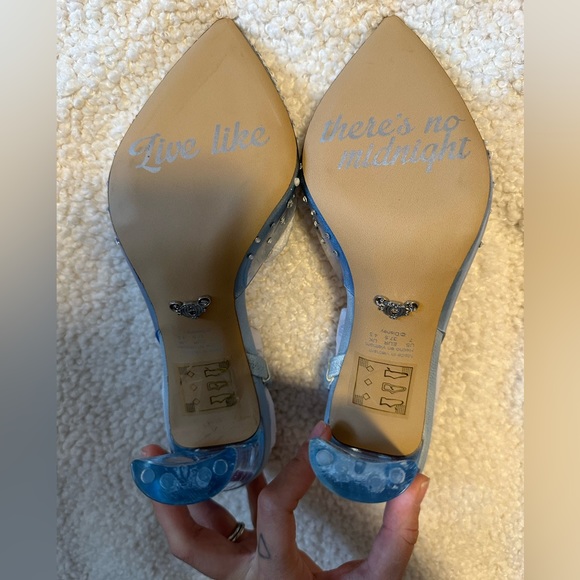 Disney x Aldo heels - Picture 3 of 7